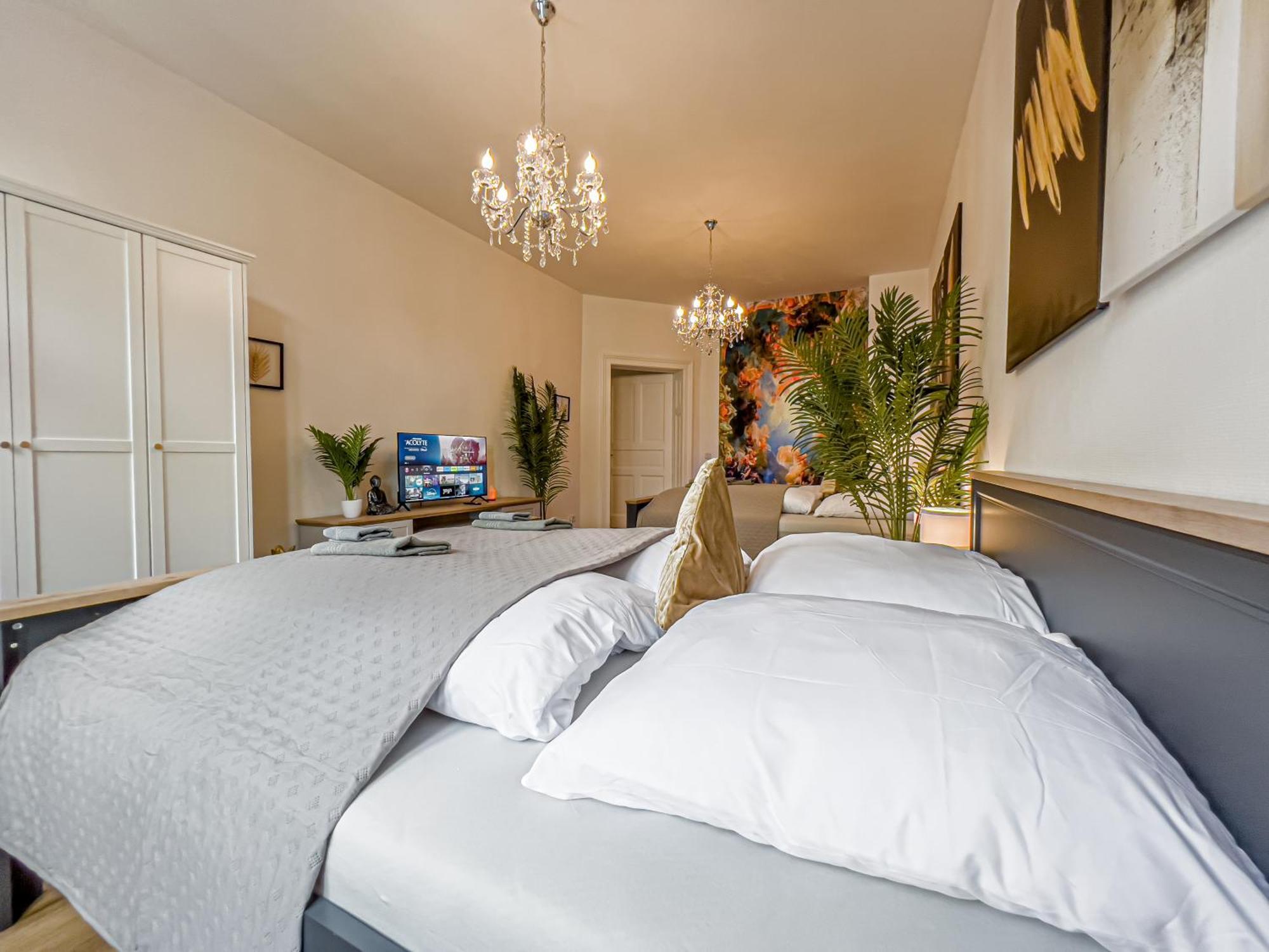 Grosse 3 Schlafzimmer Unterkunft Mit Kueche, Bad, Waschmaschine & Balkon Am Zoo Lipsia Esterno foto