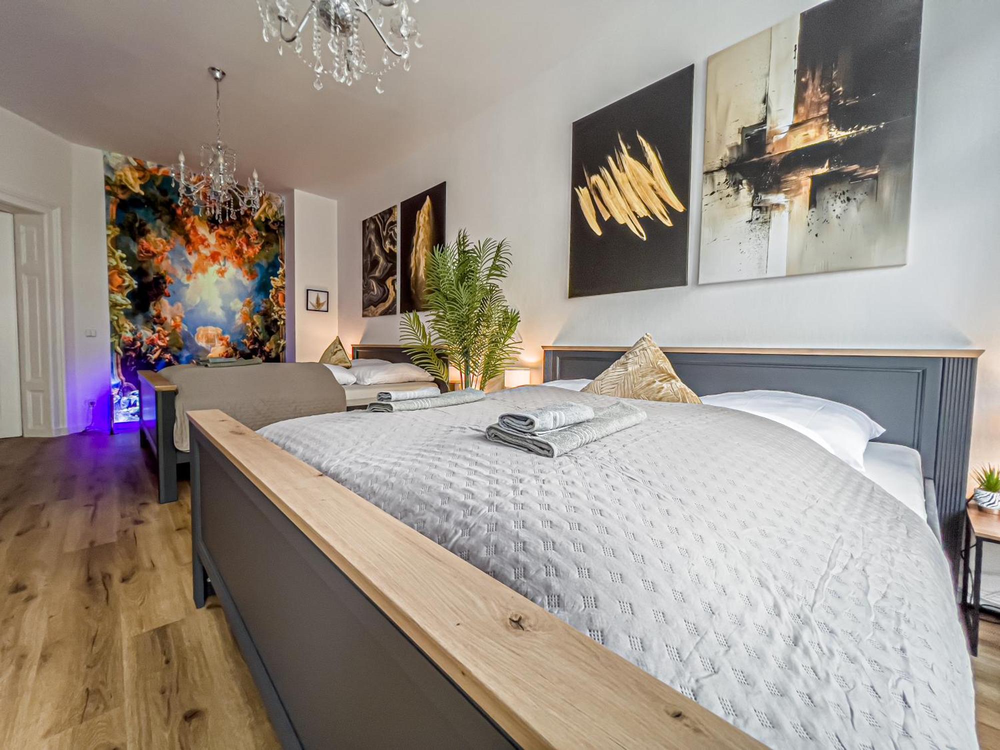 Grosse 3 Schlafzimmer Unterkunft Mit Kueche, Bad, Waschmaschine & Balkon Am Zoo Lipsia Esterno foto